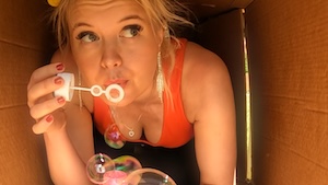 Cool Pinky - Vetten Pääl | Ohjaus: Elina Inkeri Lehtoranta