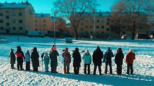 Suistamon Sähkö - Äiti tuu ikkunaan | Ohjaus: Kim Saarinen